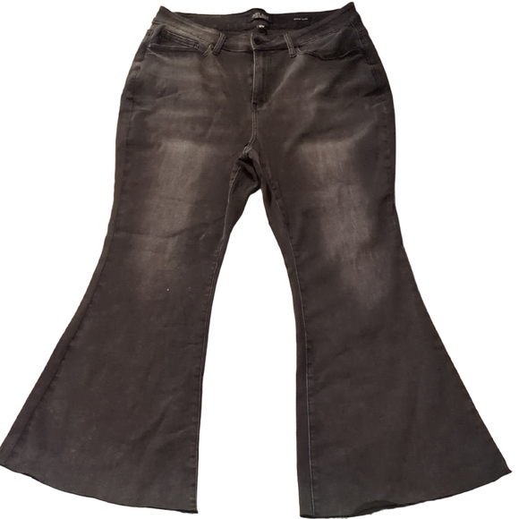 Judy Blue Grayish Black Super Flare Jeans Size 18W - Picture 2 of 5